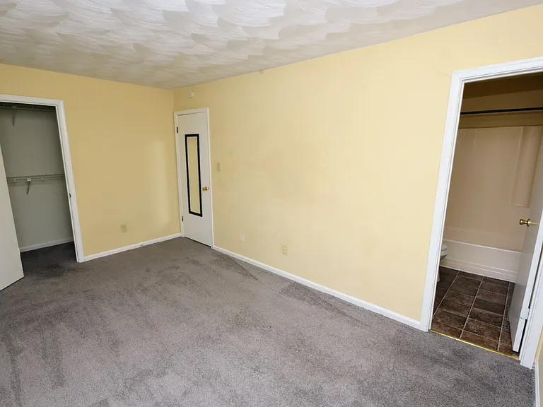 5216 Johnstown Ln — Photo 16