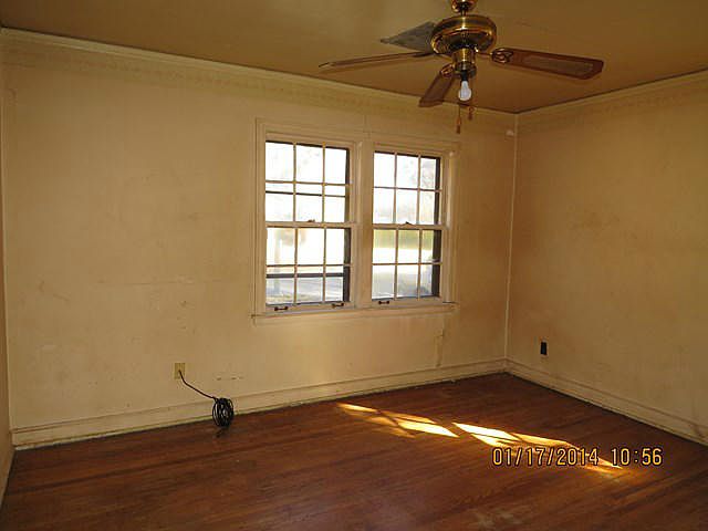 1st image of 3175 Caradine St