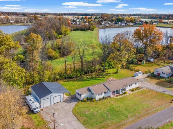 5371 Maple Grove Ave, Blanchester, OH 45107