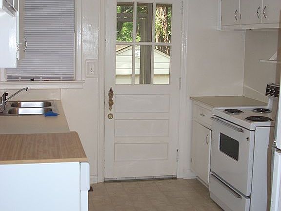 4th image of 2504 McCurdy Way