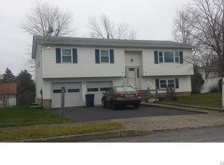 6 Conklin Ct, Monroe, NY 10950