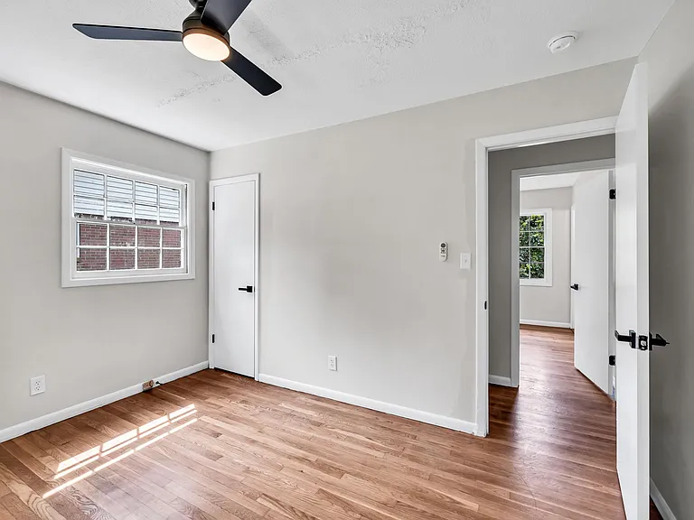 1306 Madison Ave — Photo 10