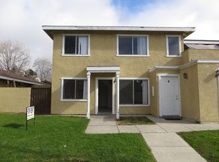 1250 Hull Pl APT 4, Oxnard, CA 93030