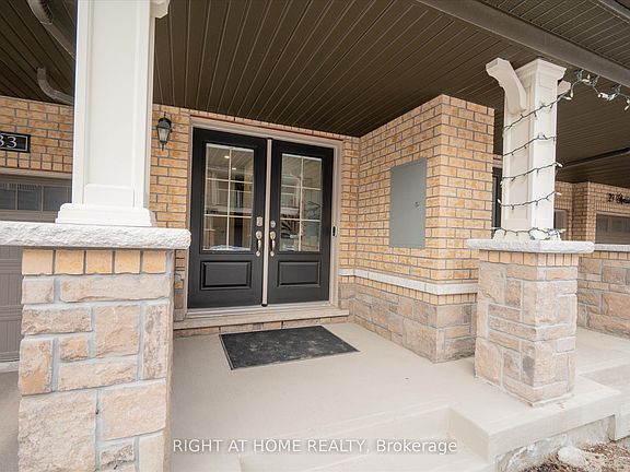 3rd image of 33 Amulet Way