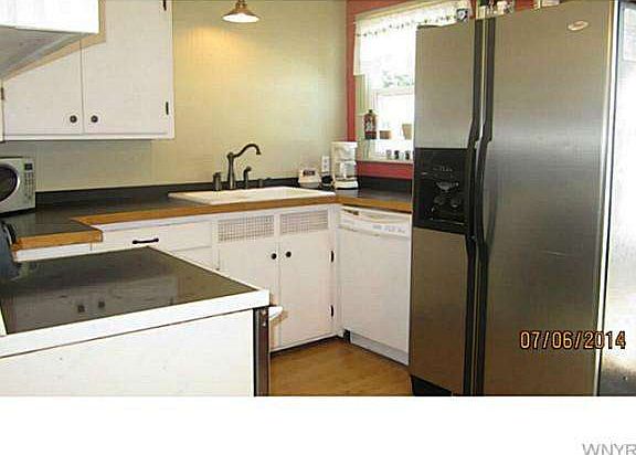 2nd image of 350 Nassau Ave