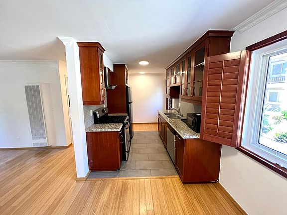 4th image of 3220 Altura Ave APT 101