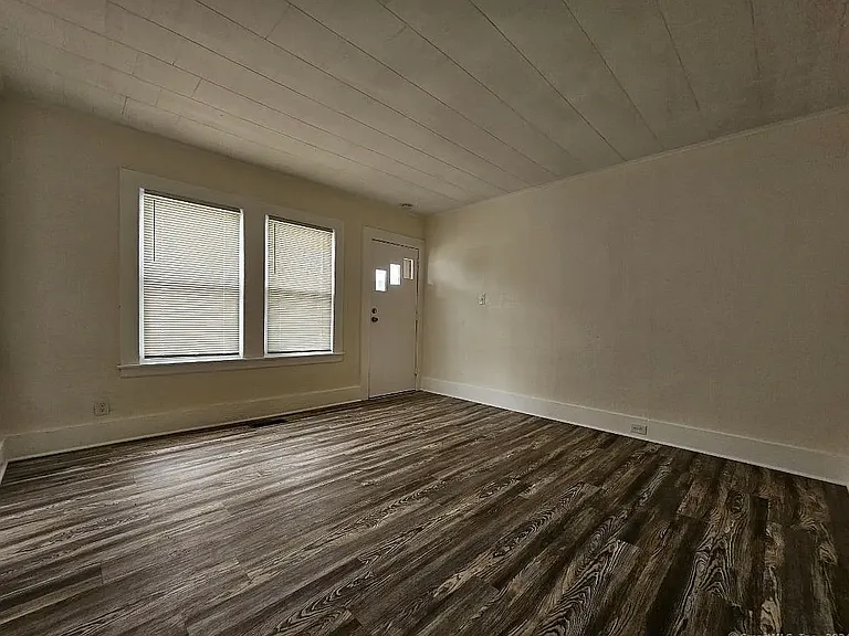 81 West St #1 — Photo 4