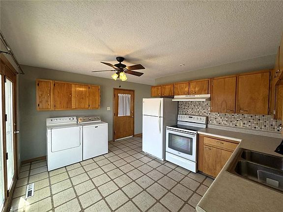 2nd image of 1409 N College Dr