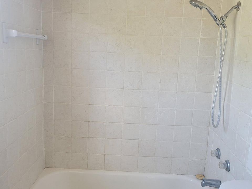 1st image of 750 22nd Ave S