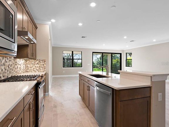 4th image of 5813 Willow Marsh Ct