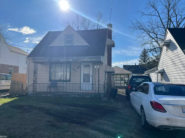 2036 E Buder Ave, Burton, MI 48529