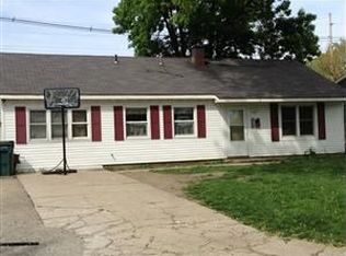 1714 Hedge Rd, Champaign, IL 61821