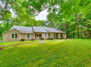 28 S Mountain Rd, Pittsfield, MA 01201