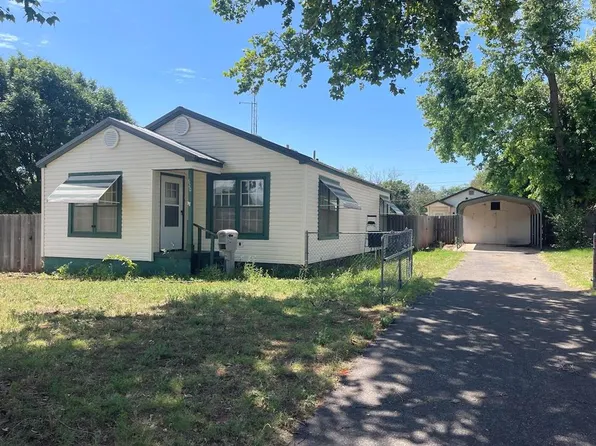 620 W D Ave, Elk City, OK 73644
