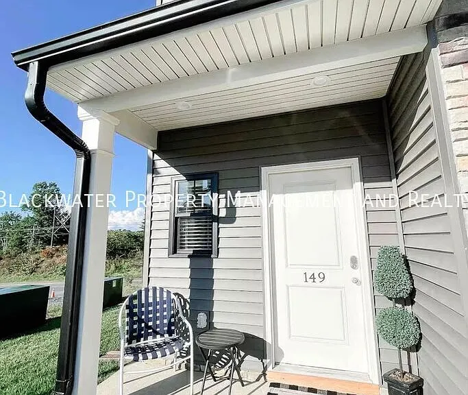 149 English Commons Dr — Photo 2
