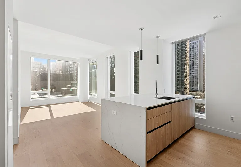 312 W 43rd St #11F — Photo 1