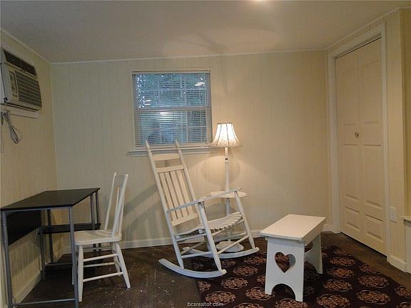 3rd image of 600 Dexter Dr