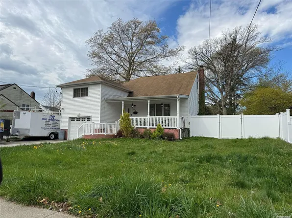 (undisclosed Address), Amityville, NY 11701