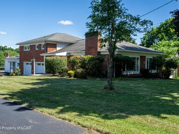 361 Upper Demunds Rd, Dallas, PA 18612