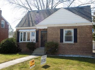 2424 S 20th Ave, Broadview, IL 60155