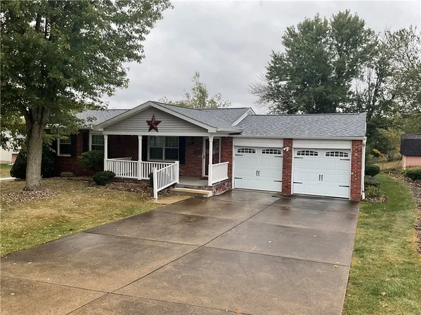 214 Old Meadow Dr, Greensburg, PA 15601