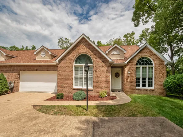 204 Country View Dr, Lower Burrell, PA 15068
