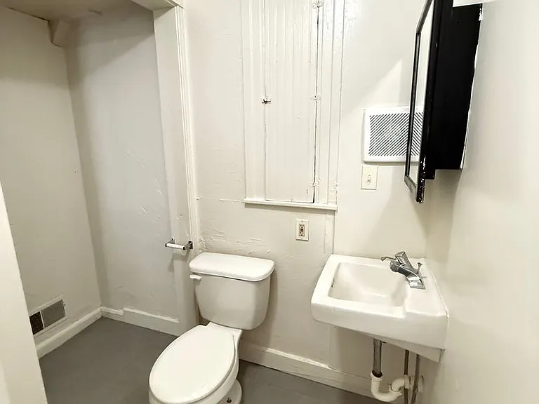 313 W Ganson St — Photo 13