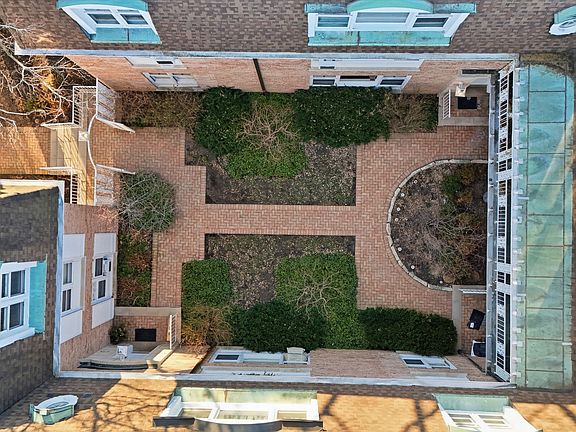 4th image of 2201 Central St APT 3N