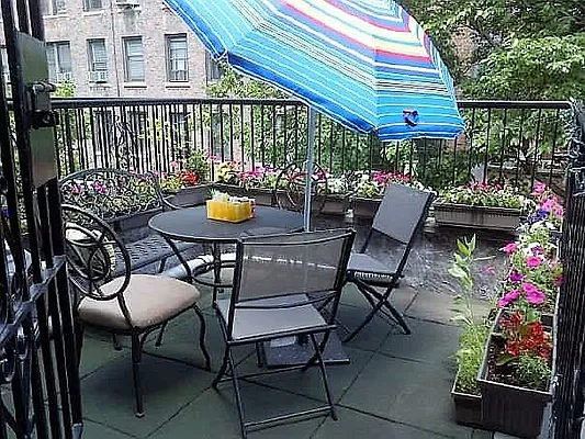 Rented by JK Dansar Corp | media 18