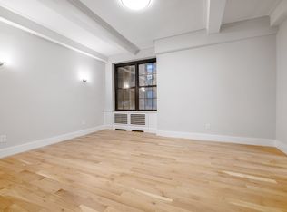 1 University Pl APT 14P, New York, NY 10003