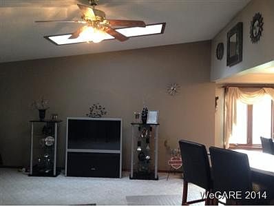 3rd image of 145 Greenbriar Ct