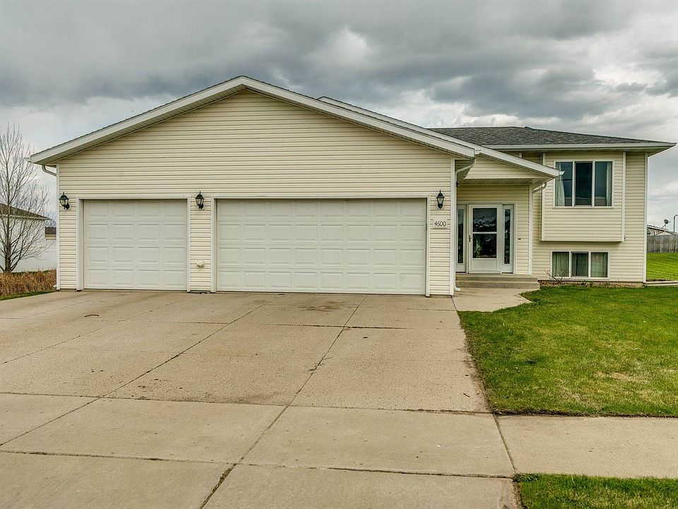 1st image of 4600 37th Ave NW