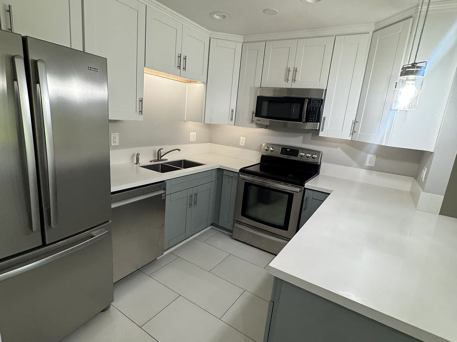 2 bed, 1147 sqft, $3,000 — Photo 3