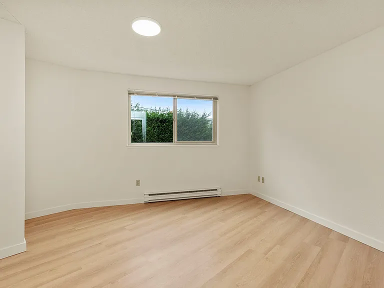 Lawton Park Villas- One month free- 2 Bed / 2 Bath Space to Live, Room to Breathe, All Yours. Mag... — Photo 9