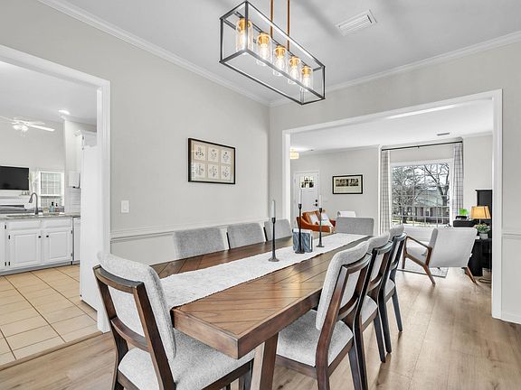 4th image of 417 Roberts Rd