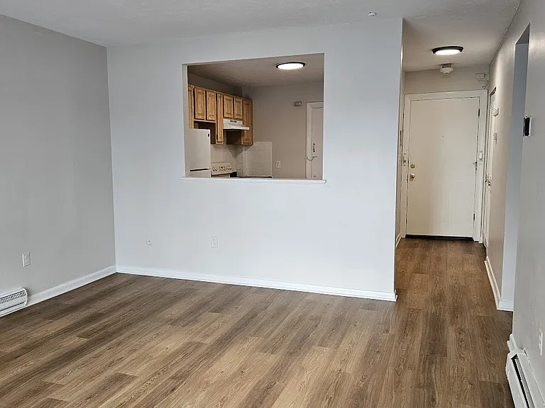 700 Cummins Hwy #10 — Photo 2
