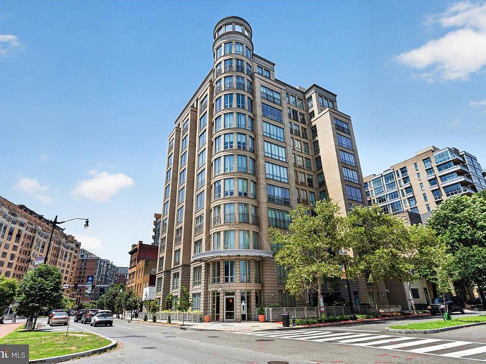 1st image of 301 Massachusetts Ave NW APT 902