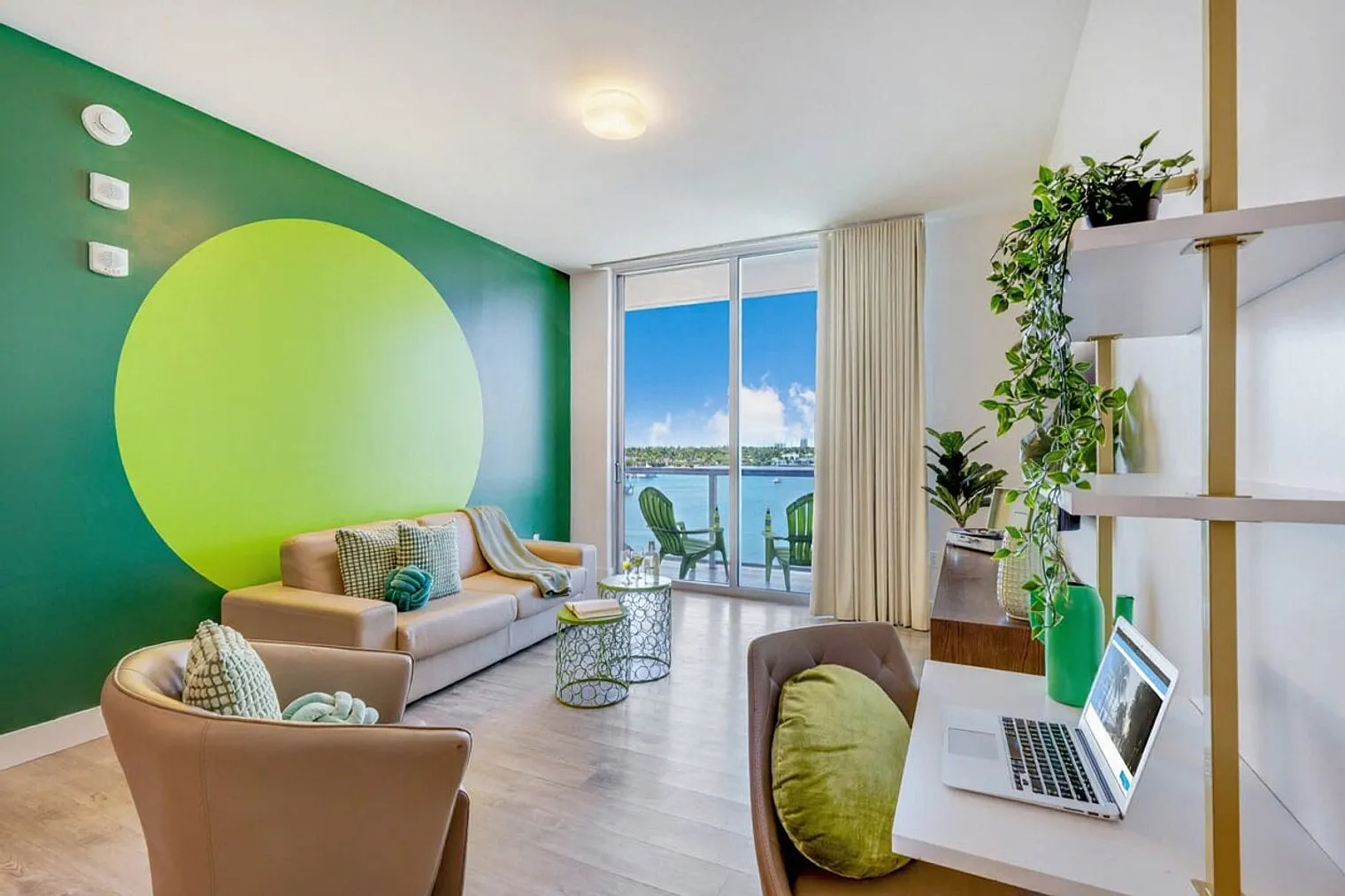 2 bed, 2.0 bath, 1097 sqft, $4,234 — Photo 1