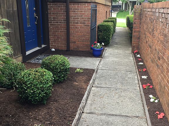 3rd image of 226 Aberdeen Ave