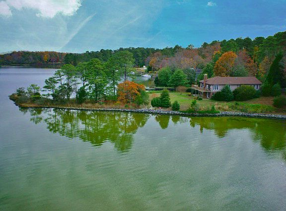 2nd image of 756 Pine Crest Dr