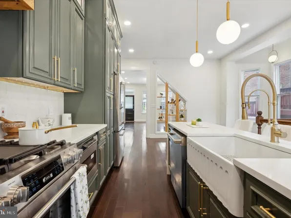 4911 Warrington Ave, Philadelphia, PA 19143