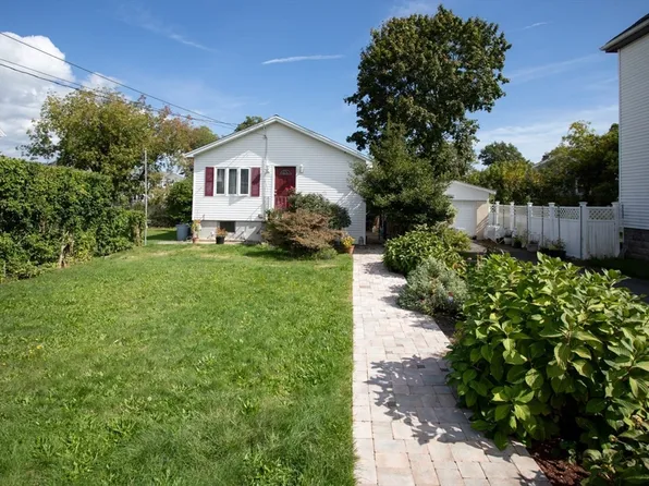 48 Stephen St, New Bedford, MA 02740