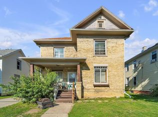 1910 La Salle St, Racine, WI 53402