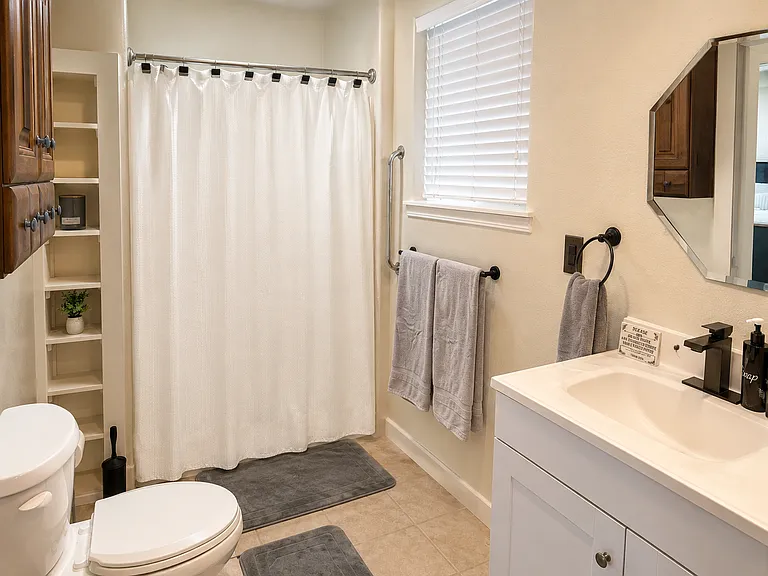 11110 SW 79th Ave — Photo 16