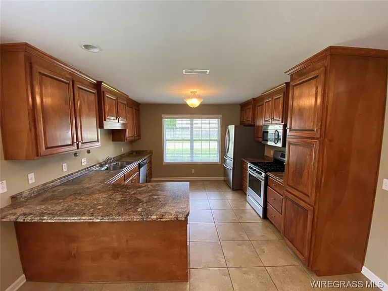 216 Winterberry Way — Photo 3