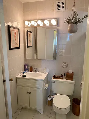 Rented by Allen Harris, LREB | media 17