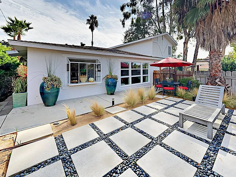 2458 Santa Ana Ave — Photo 19