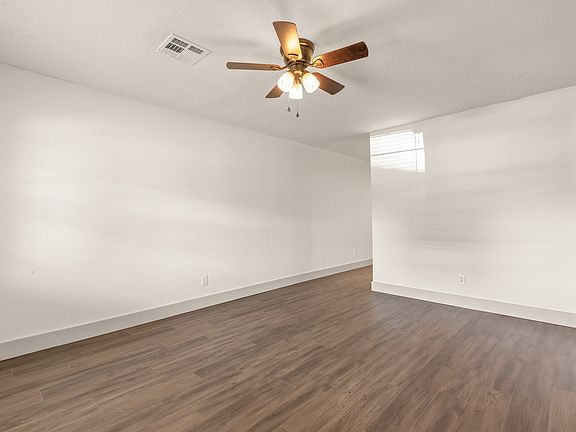 3rd image of 210 N Ash Ave #2