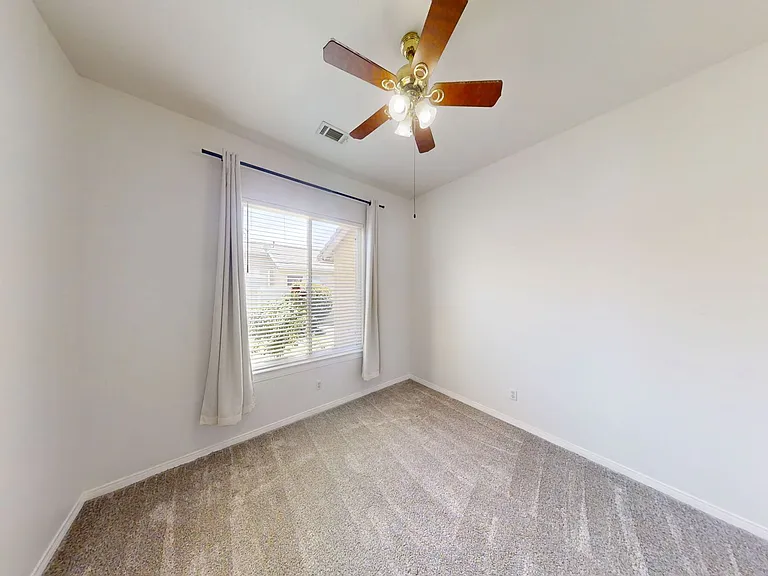 36248 Village Rd — Photo 11