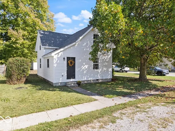 310 E Washington St, Roachdale, IN 46172